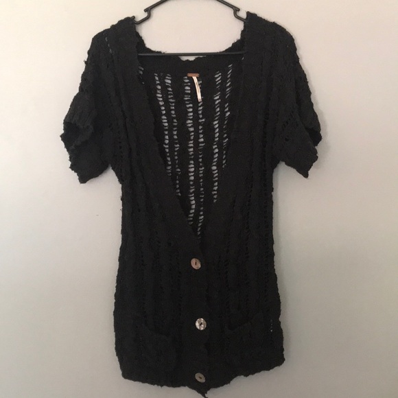 Free People xs short sleeved 3 button cardigan - Picture 4 of 4